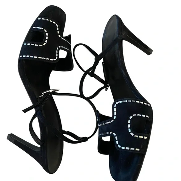 Elegant Black Strappy Heels - Picture 3 of 16